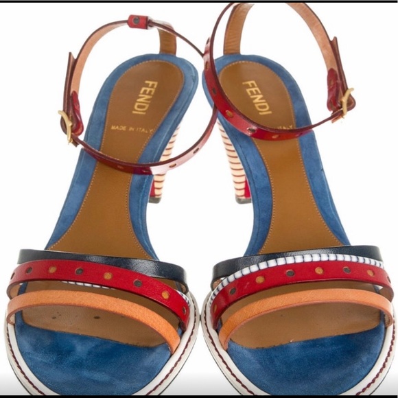 💯% FENDI Open Toe Sandal/ Shoe - Picture 3 of 5